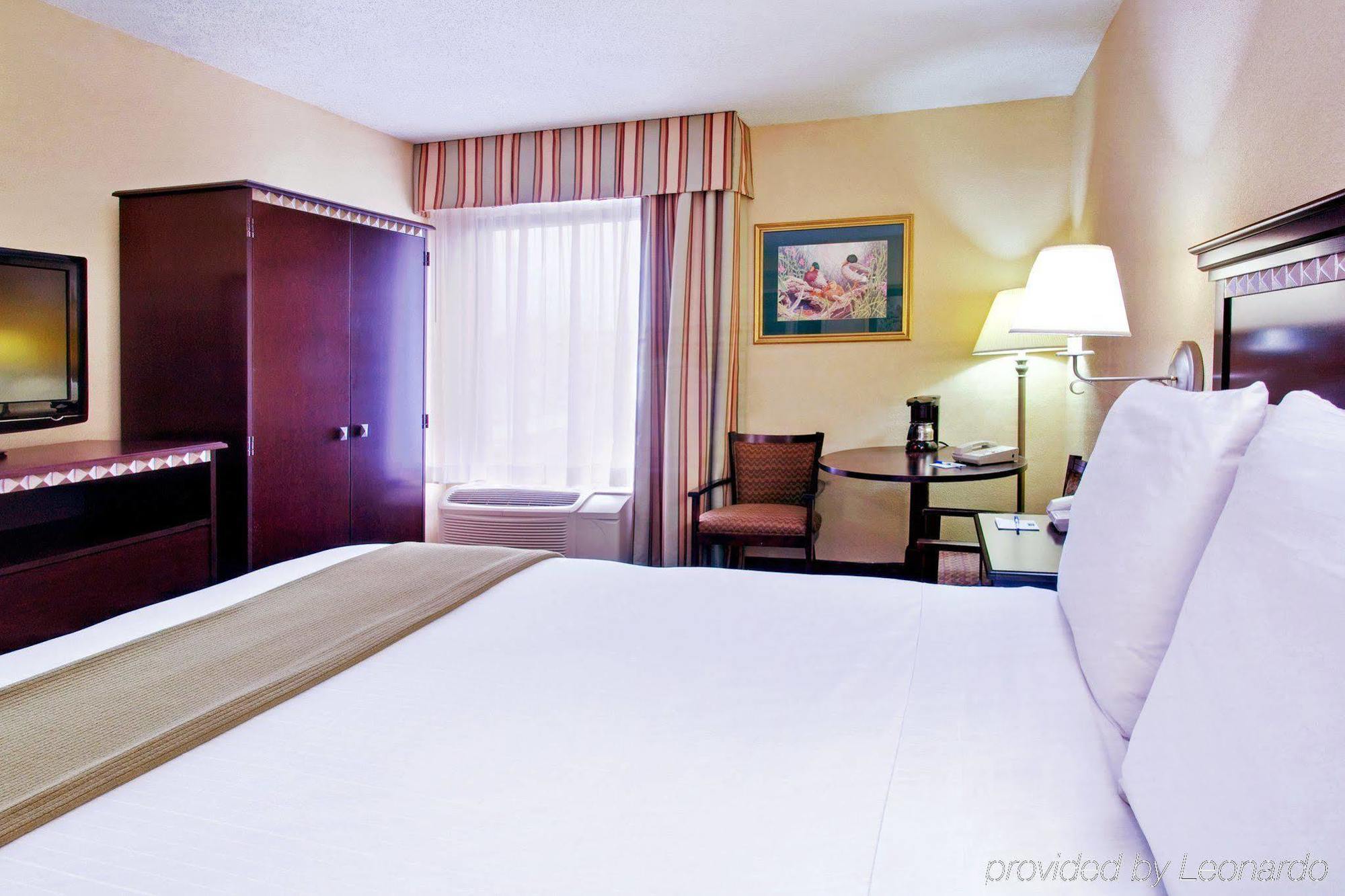 Holiday Inn Express Memphis Medical Center - Midtown, An Ihg Hotel Room photo